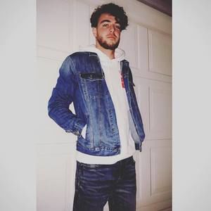 Meet your Posher, Mark